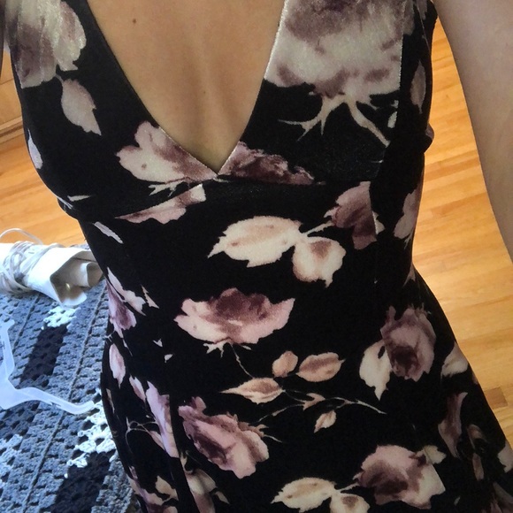 Dress - Picture 1 of 3